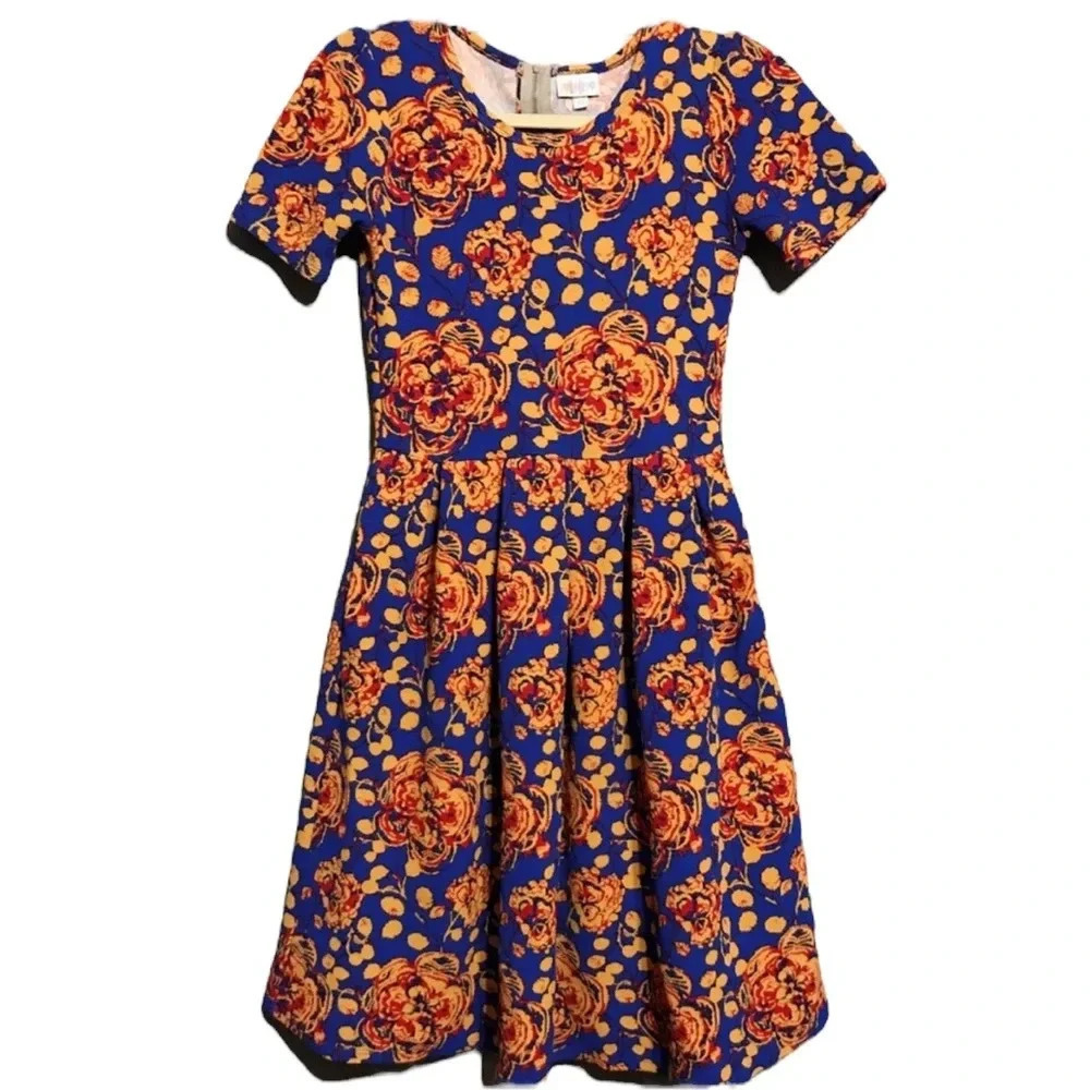 Lularoe Amelia Floral Print With Pockets Midi Dress 
Size XS